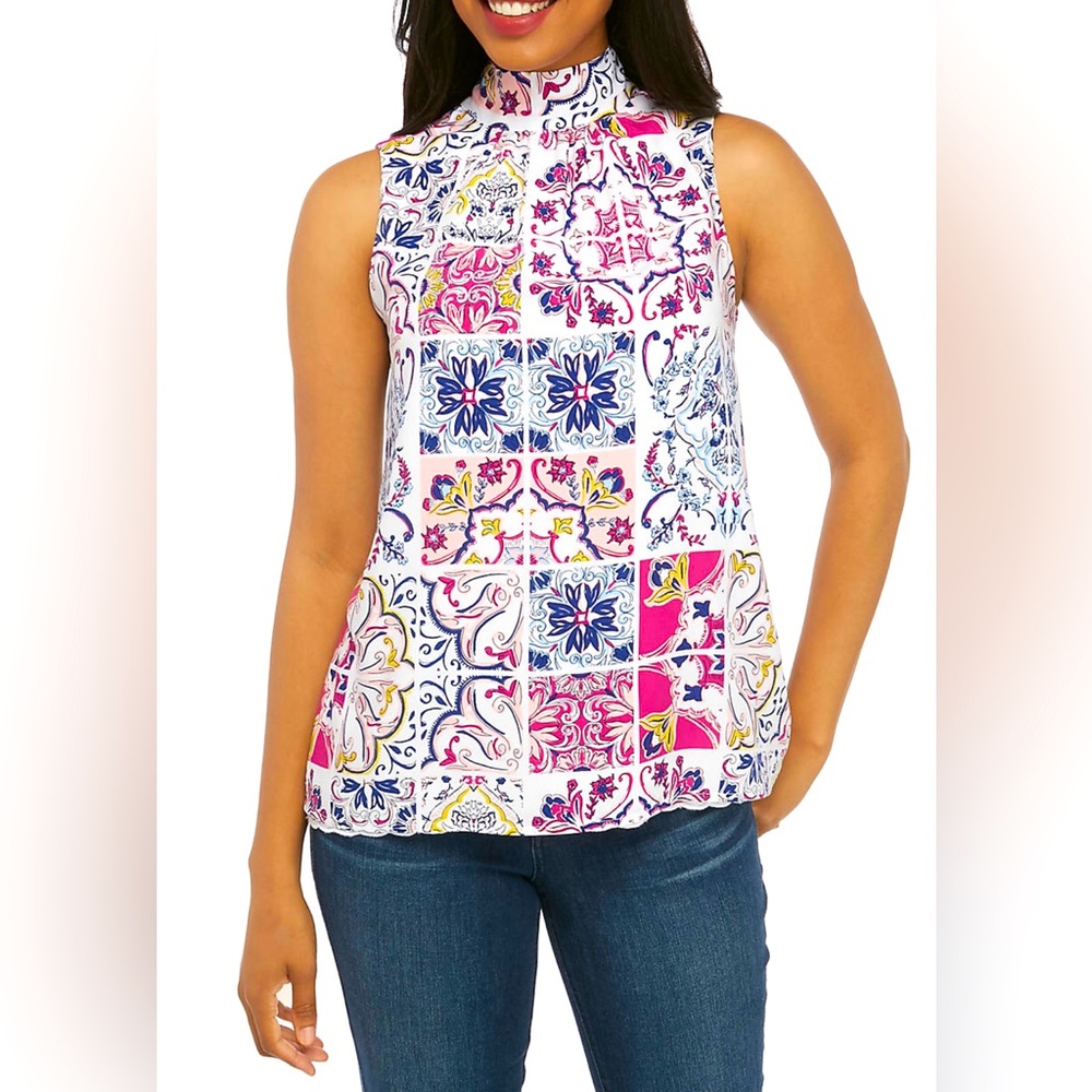 Crown & Ivy Top